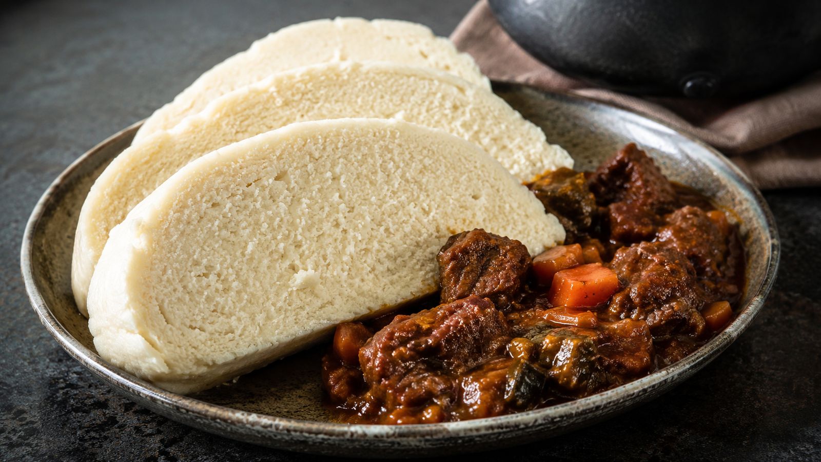 Dombolo (Ujeqe)