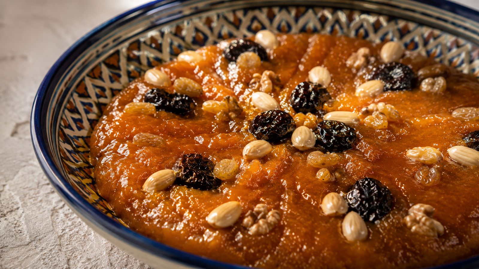 Debyazah (دبيازة — pâte d'abricots secs et fruits des fêtes)