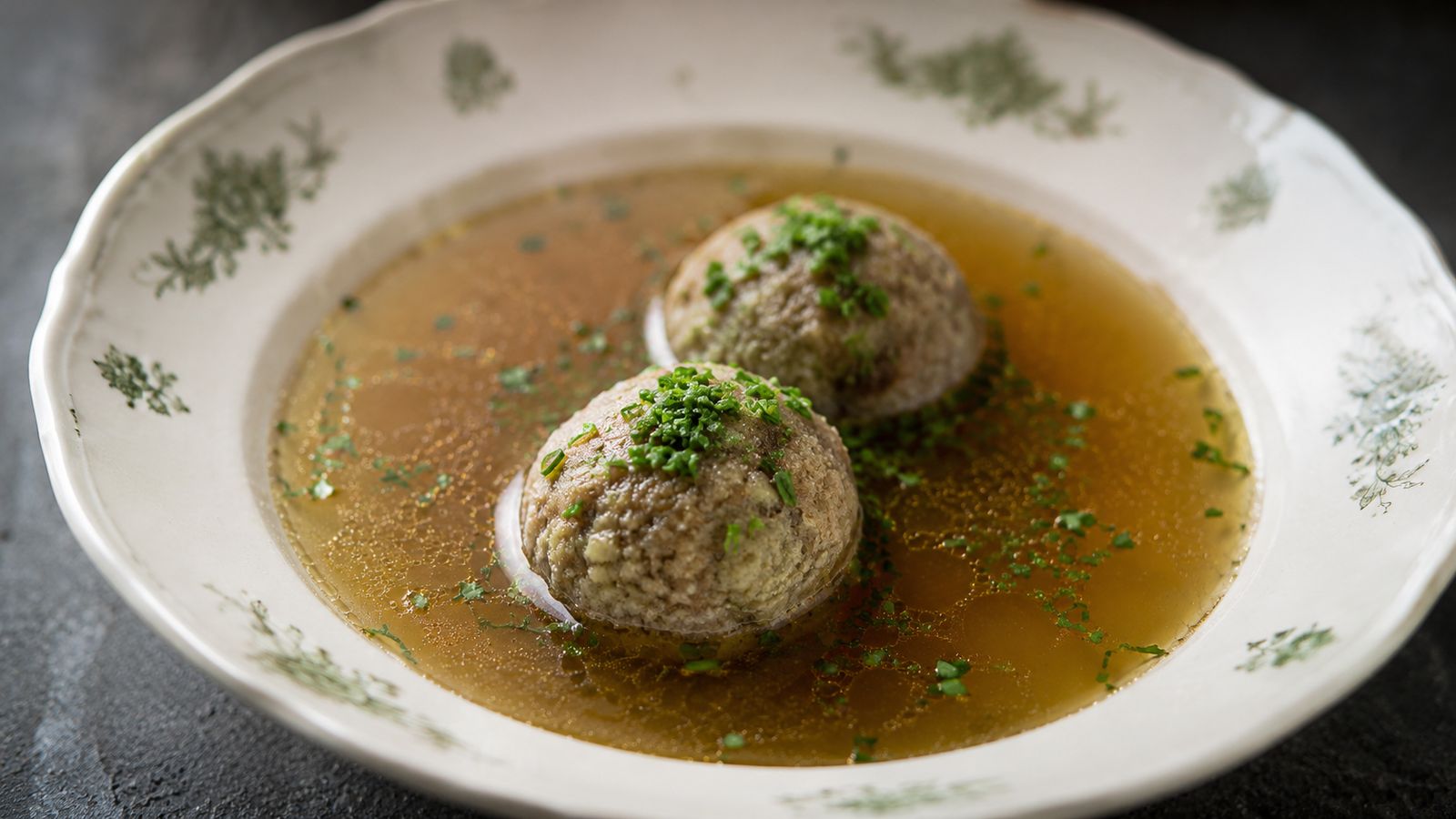 Leberknödelsuppe