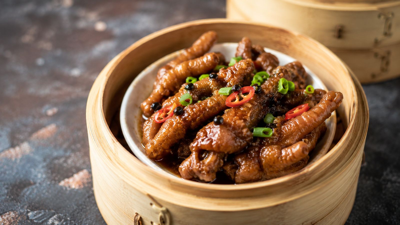 Feng Zhua (凤爪) — « Pattes de phénix » braisées-vapeur à la sauce de haricots noirs fermentés