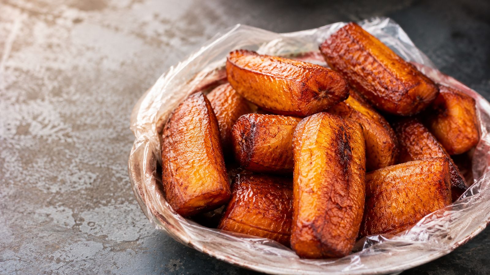Maboke ya likemba (banane plantain frite)