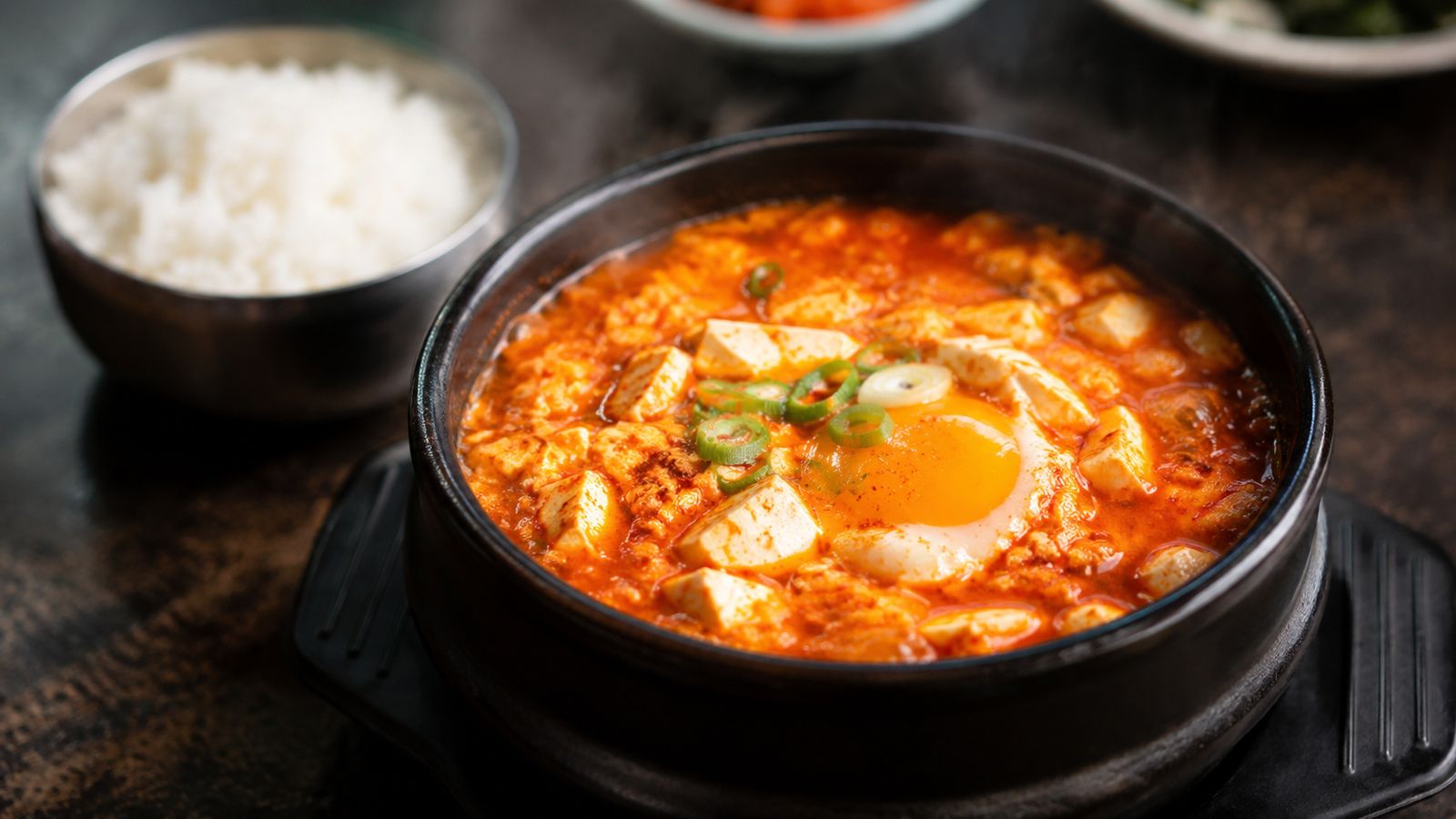 Sundubu Jjigae (순두부찌개 - ragout de tofu soyeux piquant)