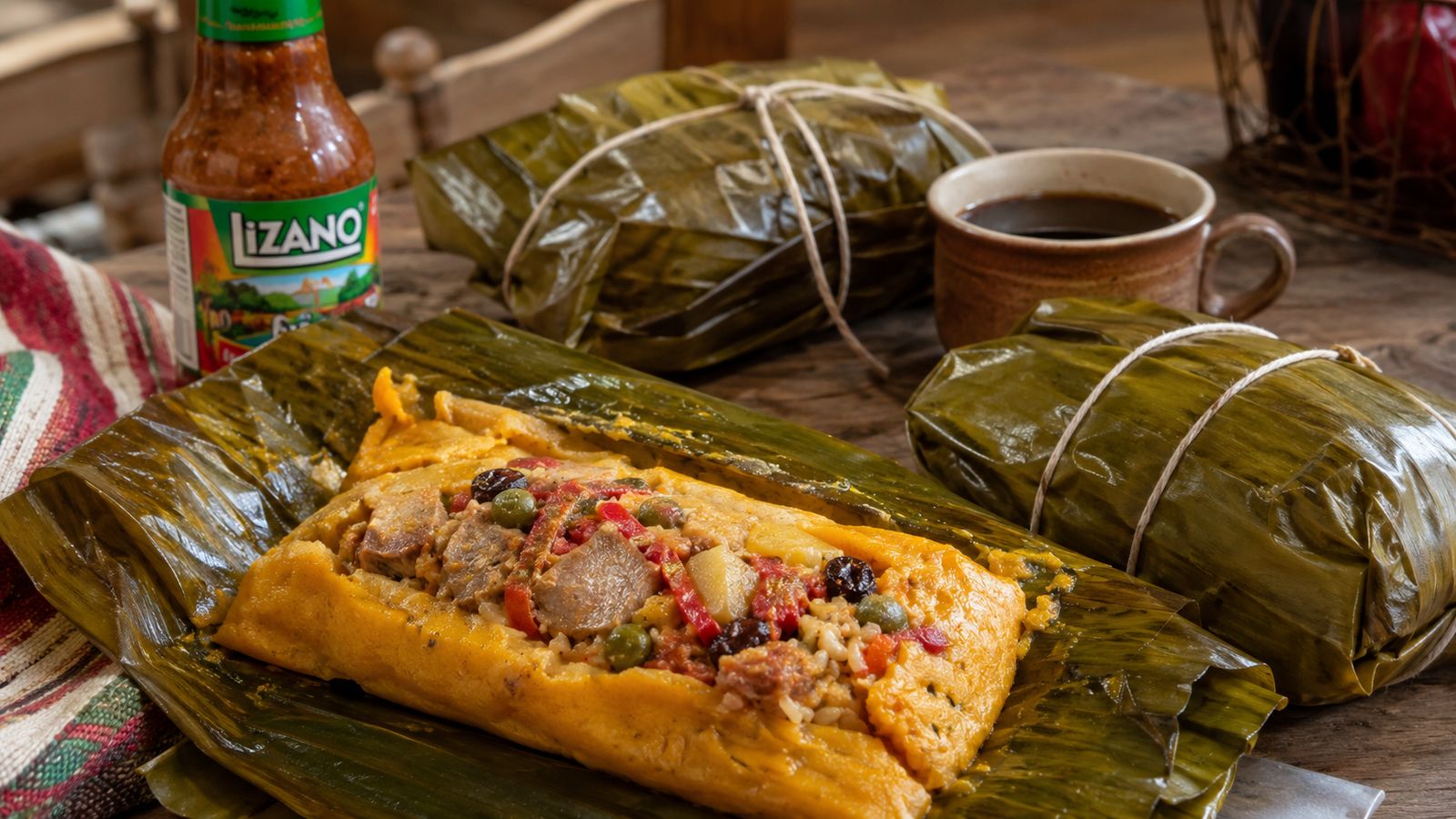 Tamal Navideño Tico
