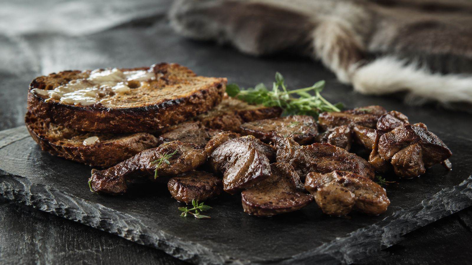 Puisi ussuk — foie et coeur du chasseur