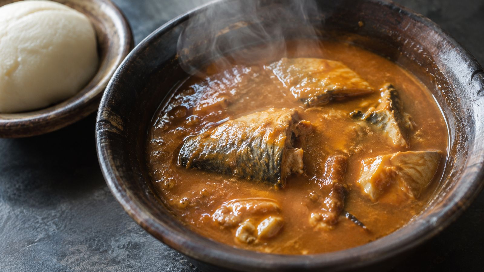 Sopa de pescado con cacahuete