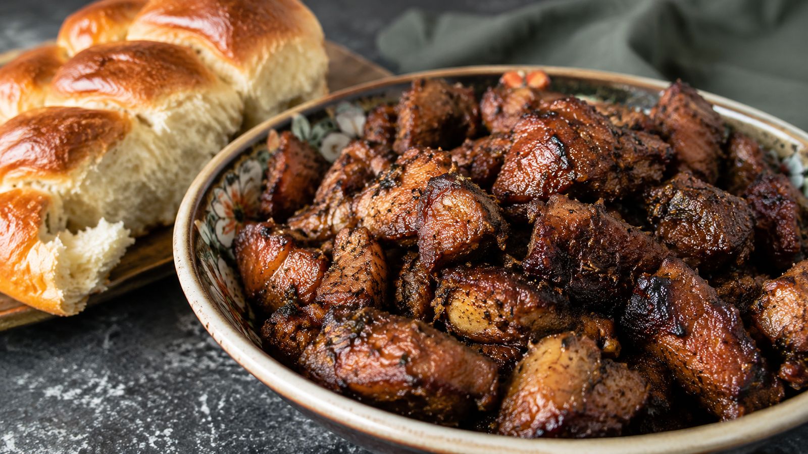 Garlic pork (porc mariné à l'ail au vinaigre, traditionnel de Noël portugais-guyanais)