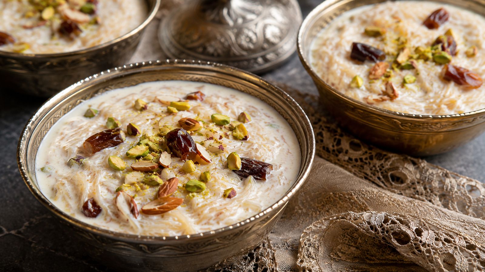 Sheer khorma irakien (lait sucré à la cardamome)