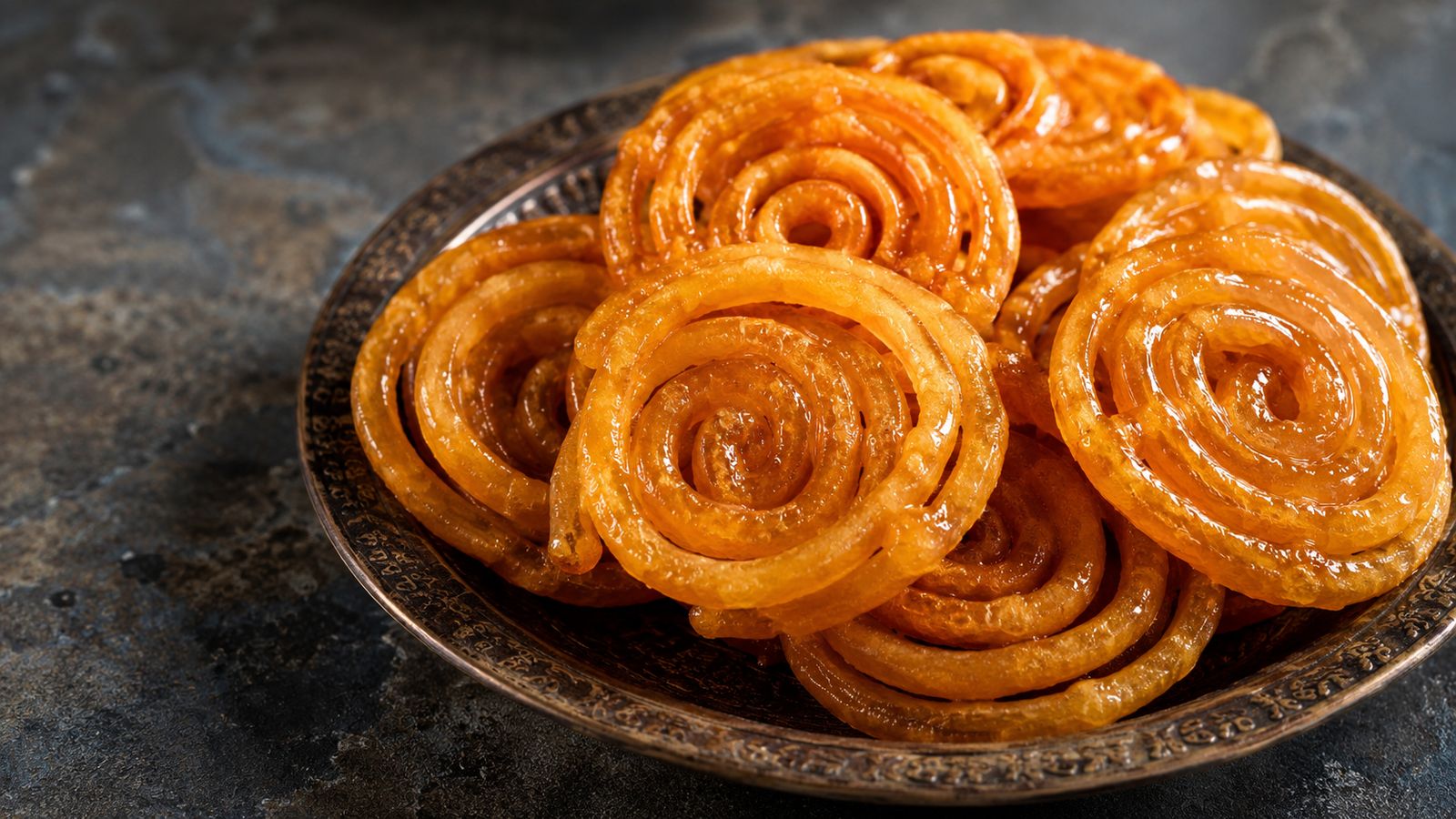 Zalabia / Zengoula (spirales frites au sirop)