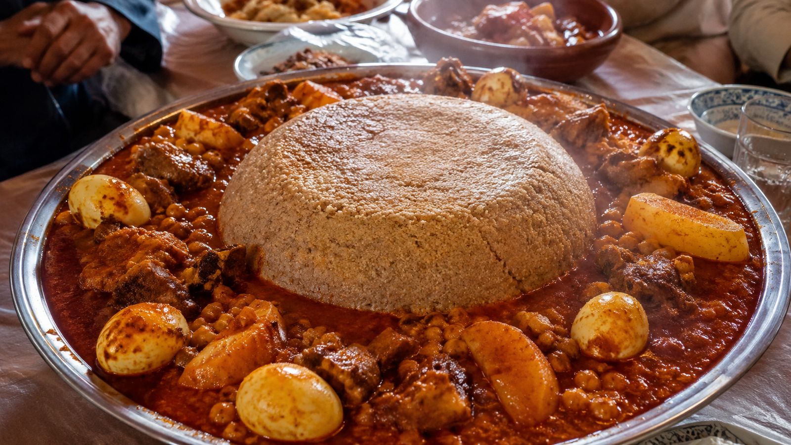 Bazin (بازين)