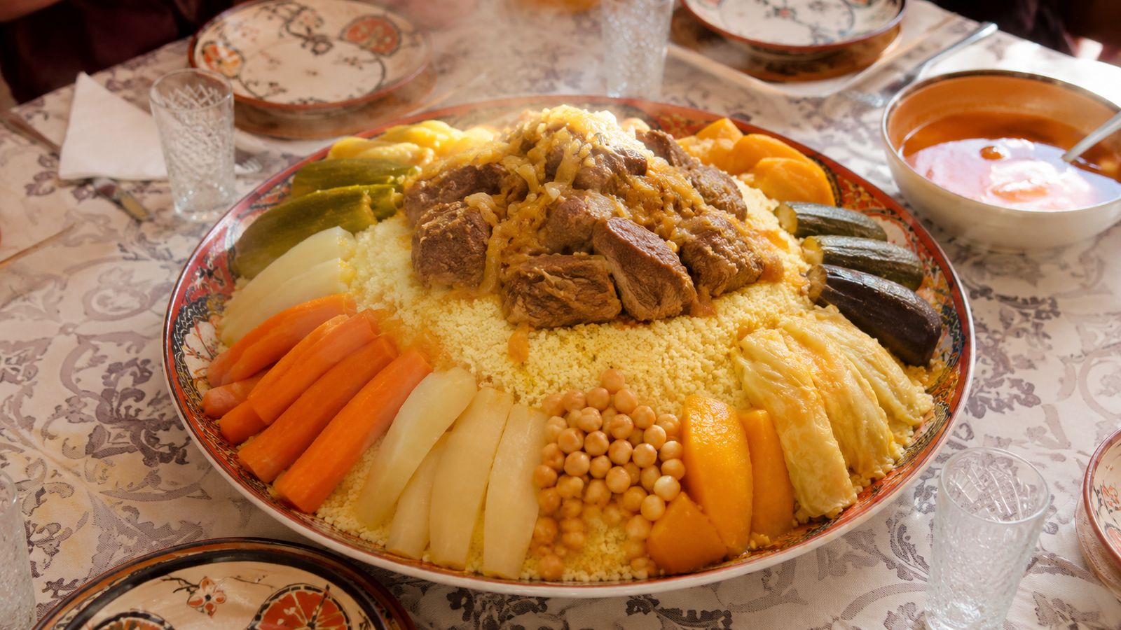 Couscous royal aux sept légumes du vendredi (كسكس بسبع خضار)