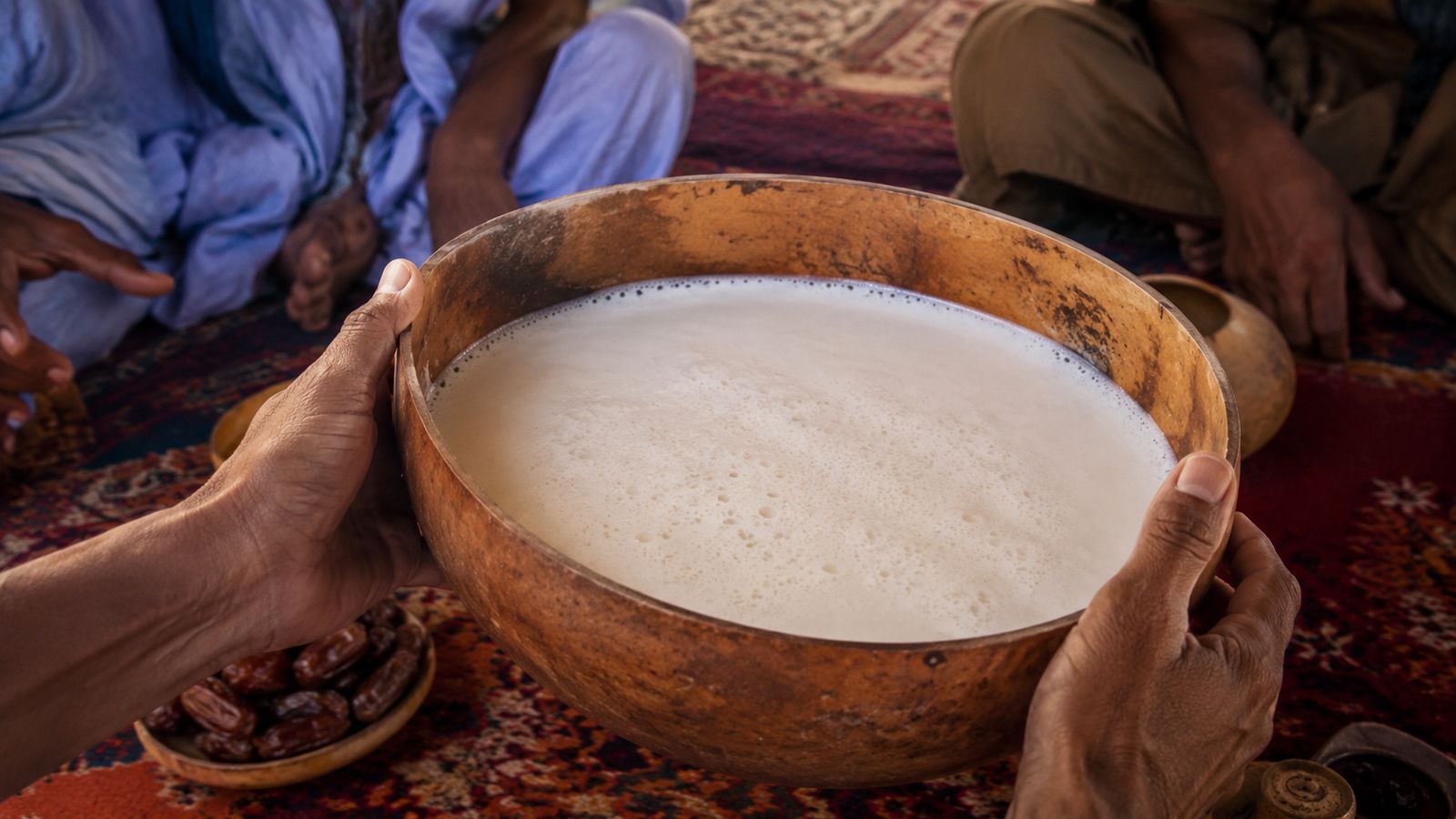 Zrig (lait de chamelle fermenté coupé d'eau)