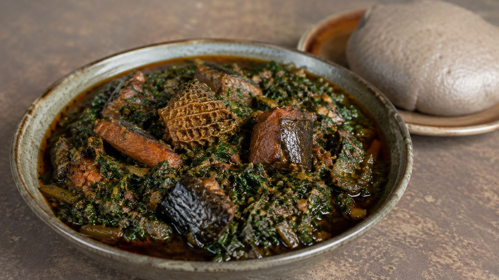 Efo Riro (ragoût de feuilles vertes yoruba — identité Ibadan-Lagos)
