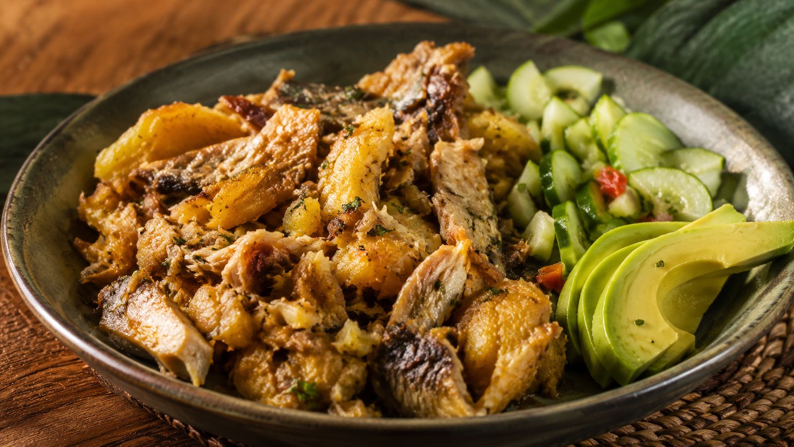 Breadfruit Rôti & Saltfish