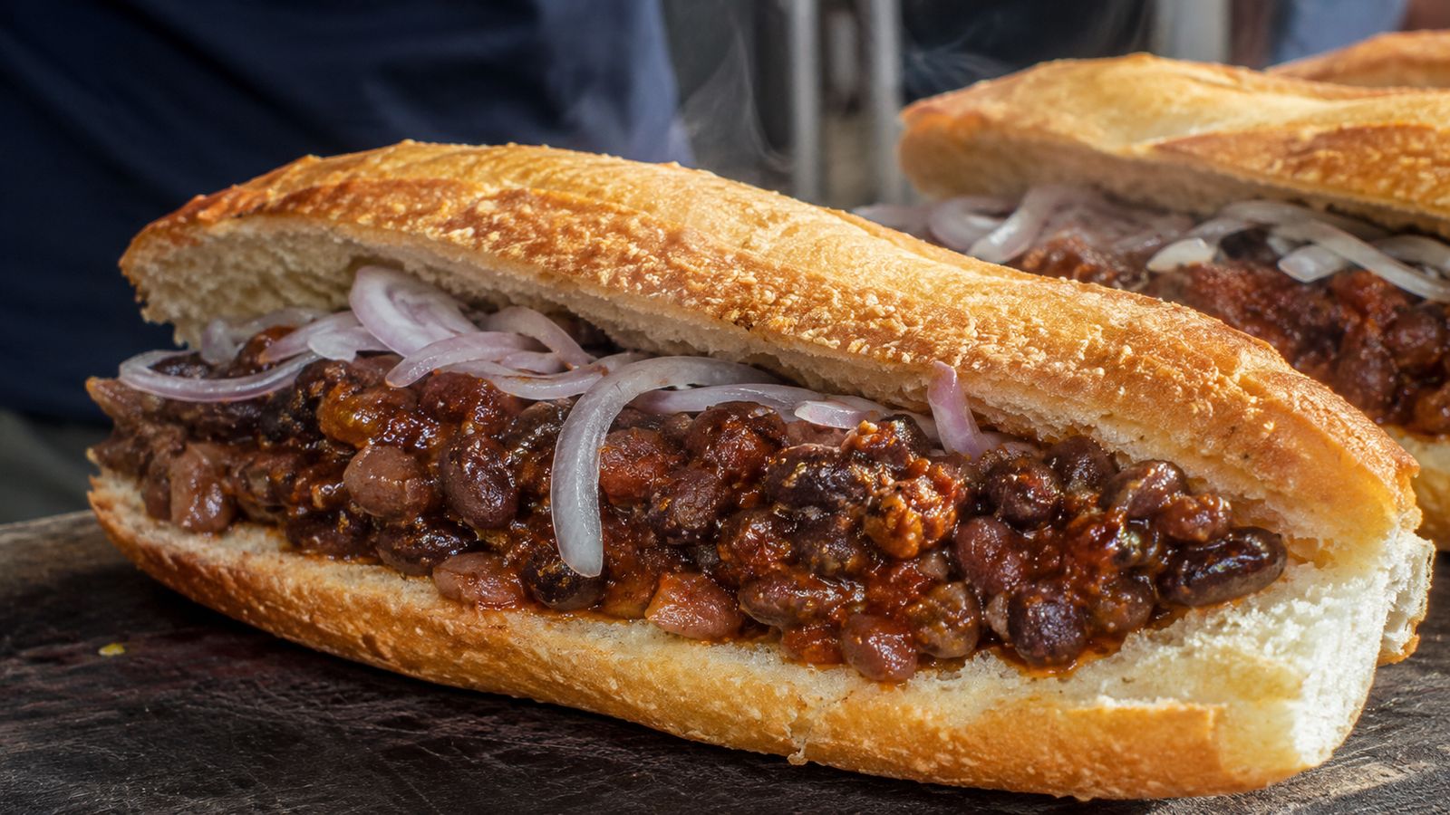 Ndambe (Sandwich haricots-pain)