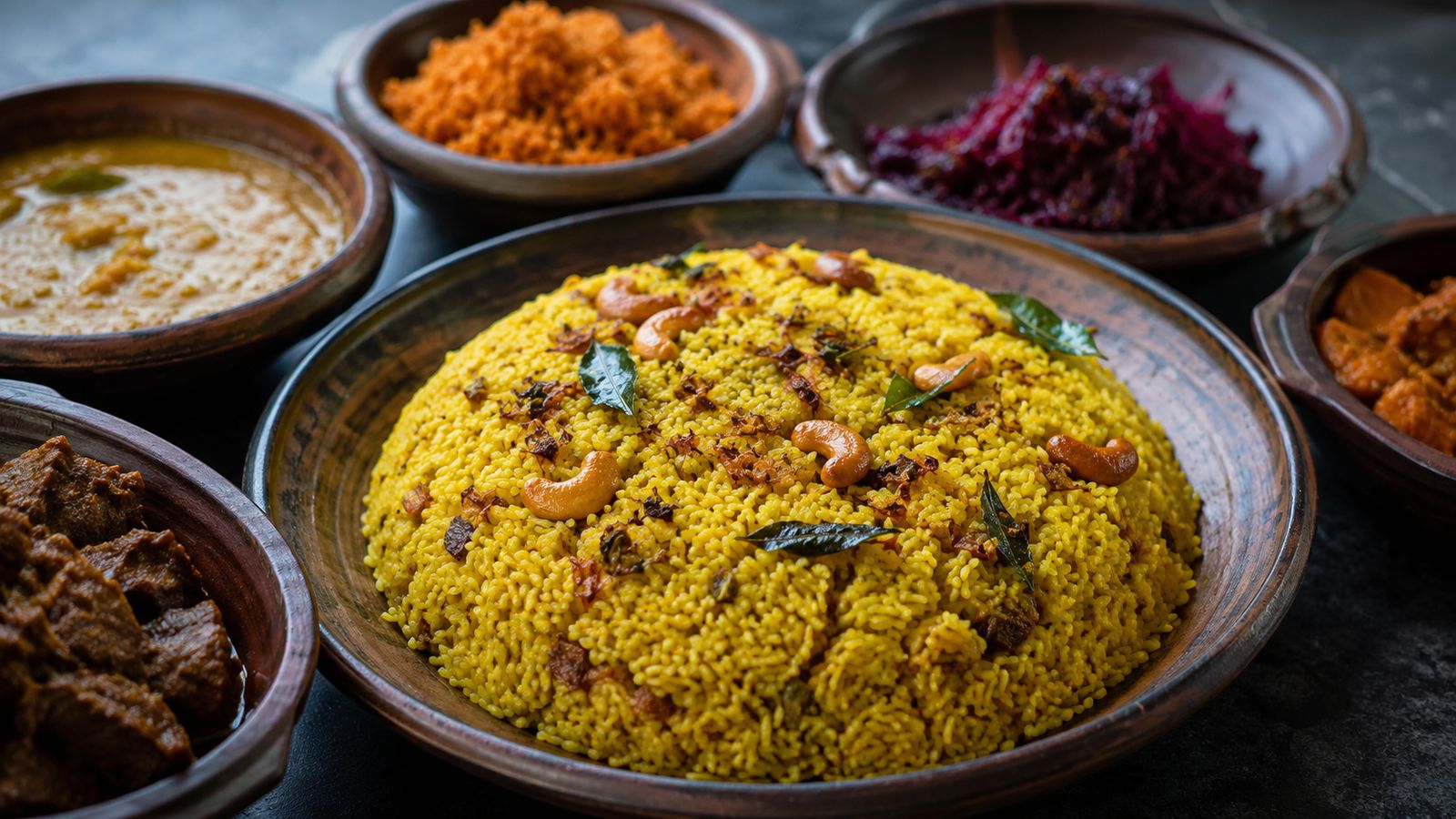 Kaha Bath / Yellow Rice (කහ බත්)