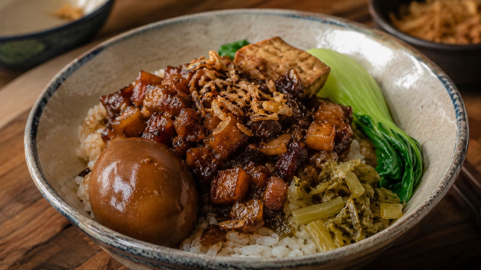 Lu Rou Fan (滷肉飯)
