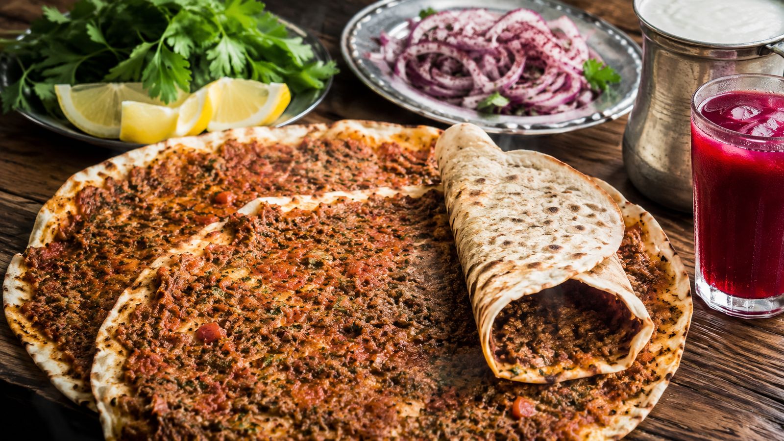 Lahmacun (Antep usûlü)
